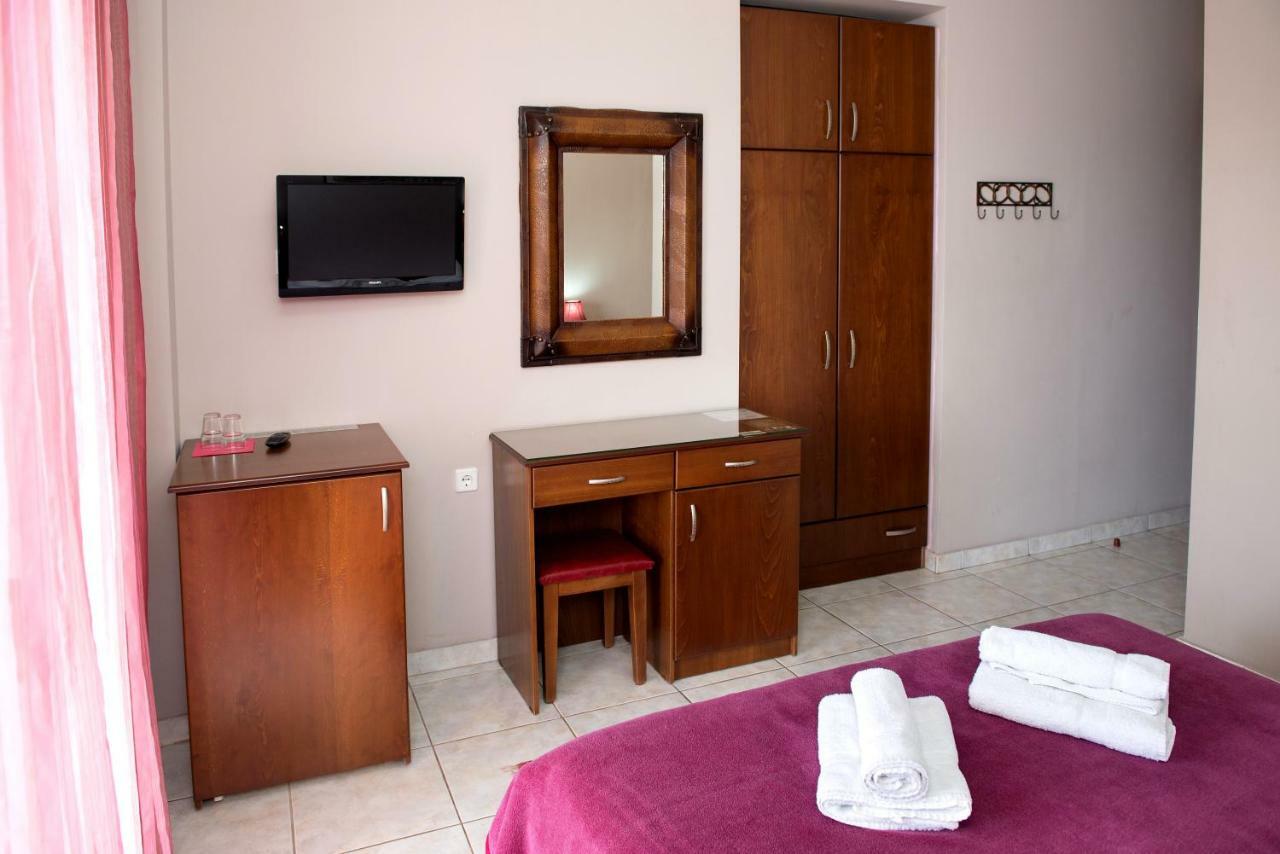 Káto Loutrákion Hotel Philippion מראה חיצוני תמונה